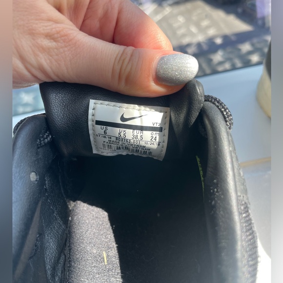 SIZE IS MENS: Fear of God X Nike Skylon 2 - Picture 4 of 6